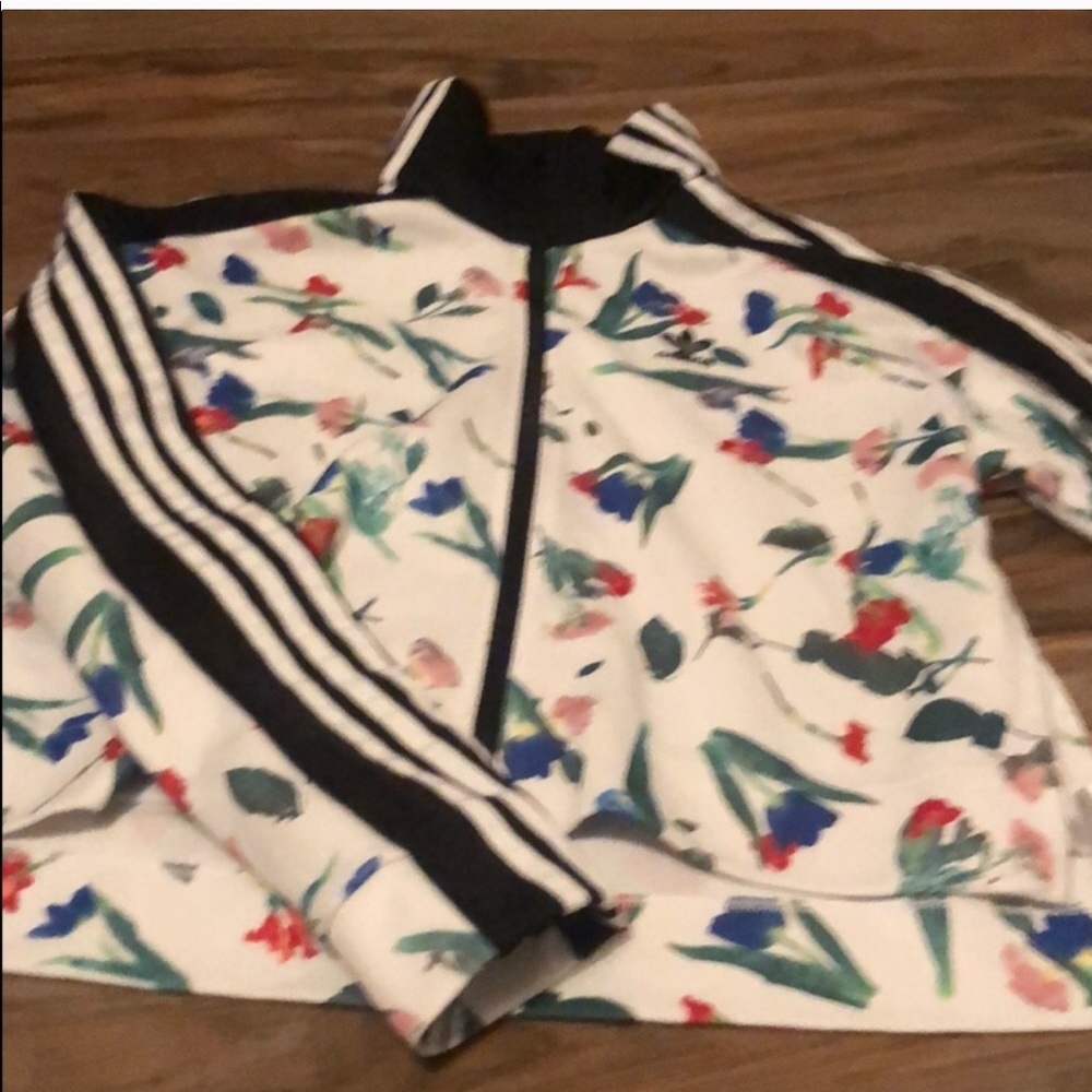 Adidas zip up size XS